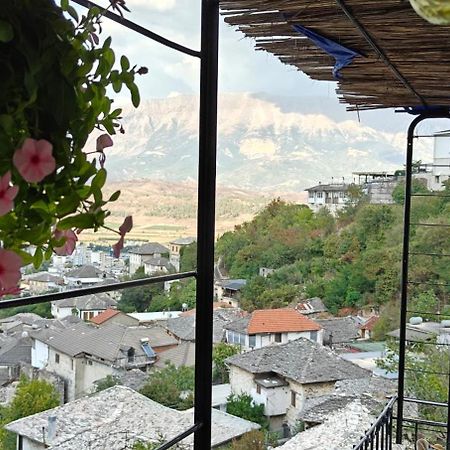 Guest House Emily Gjirokastër Екстериор снимка