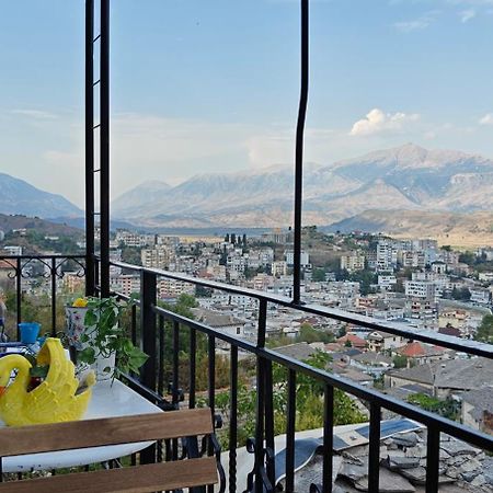 Guest House Emily Gjirokastër Екстериор снимка