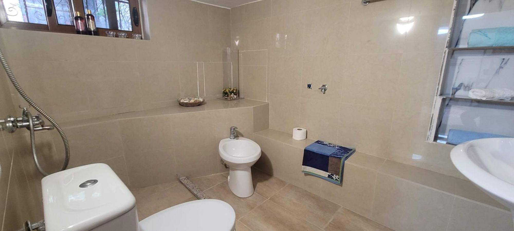 Guest House Emily Gjirokastër Екстериор снимка