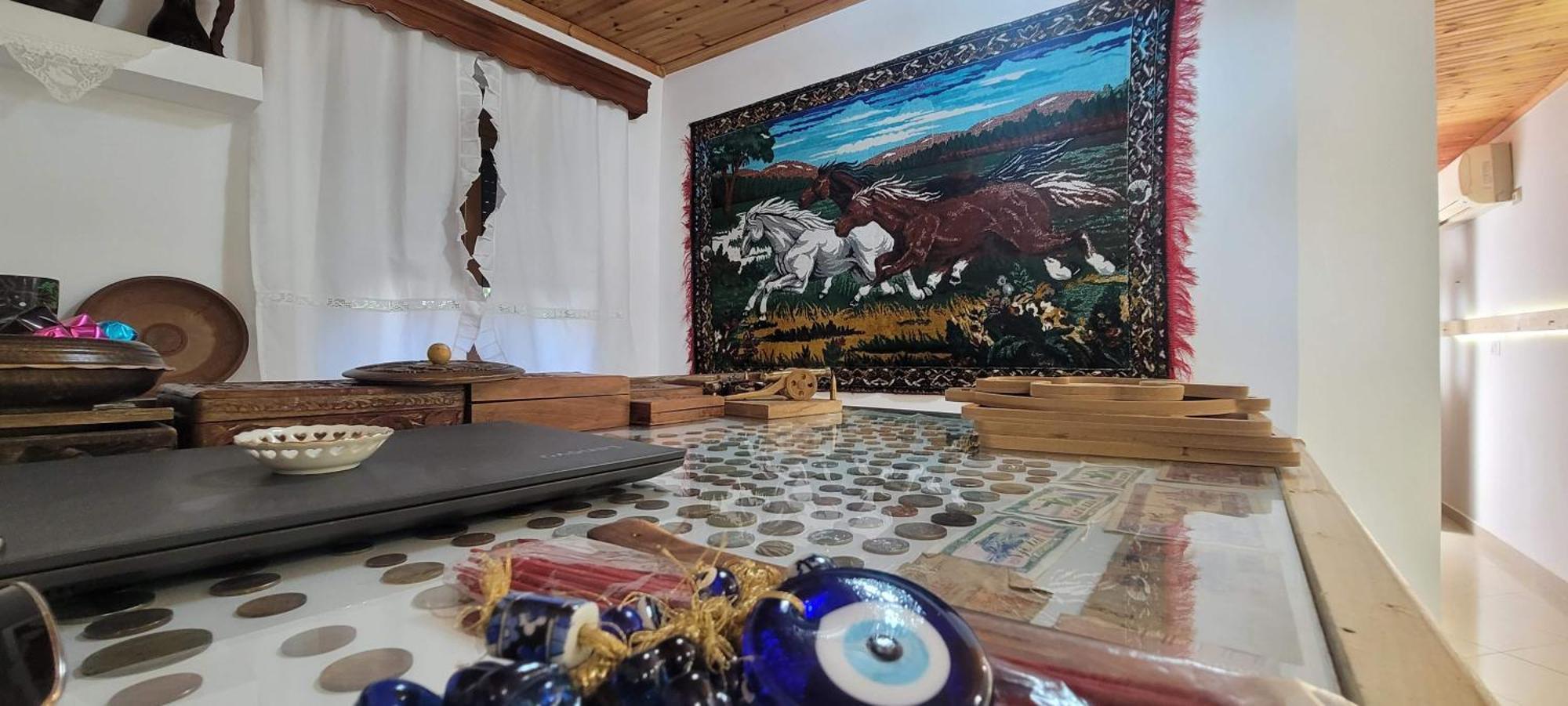 Guest House Emily Gjirokastër Екстериор снимка